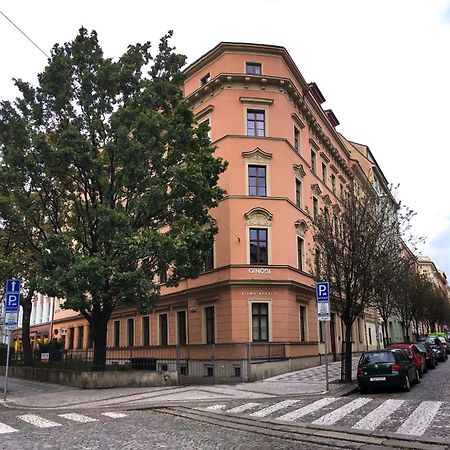 Ginosi Elema Apartel Prague Extérieur photo
