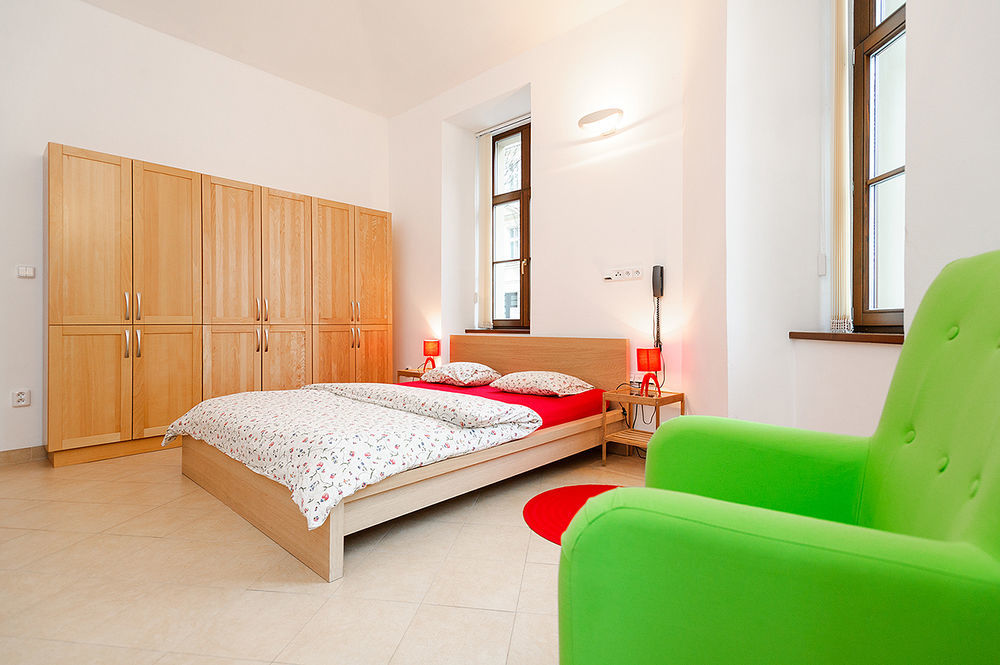 Ginosi Elema Apartel Prague Extérieur photo